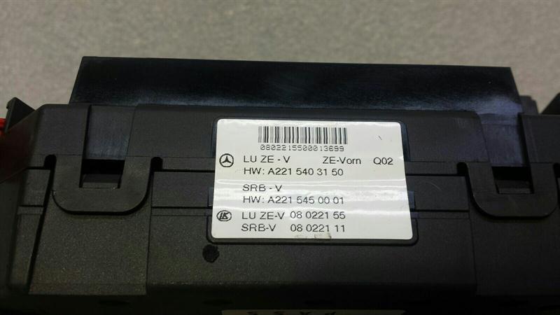 Mercedes S-Class W221 Fuse Box A2215402862 Fuse Box SAM