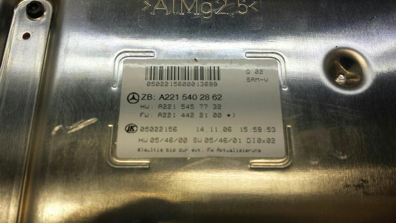 Mercedes S-Class W221 Fuse Box A2215402862 Fuse Box SAM