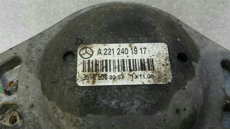 Mercedes S-Class W221 Engine Mount A2212401917 Engine Mount