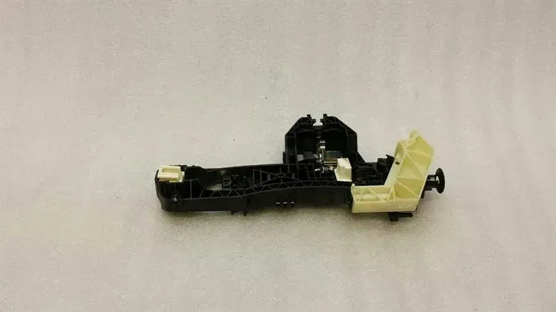 Mercedes E Class W212 Rear Left Handle Carrier A2127601034 Door Handle Carrier