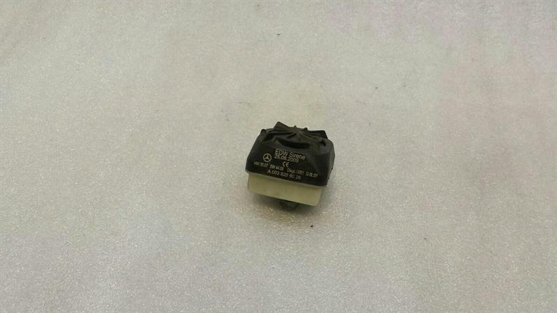 Mercedes E Class W212 alarm ECU A0038209026 siren alarm horn alarm signal