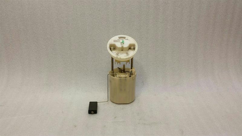 Mercedes E Class W211 E500 Fuel Primer Pump A2114701494 Fuel Pump