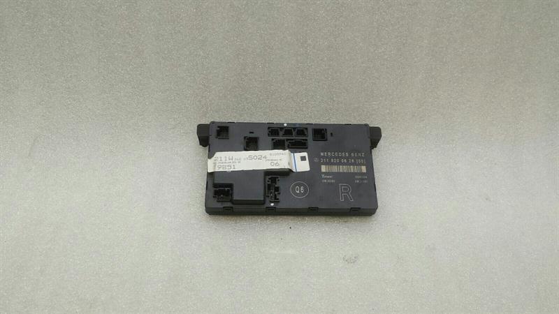 Mercedes E Class W211 E500 A2118200626 Control Unit Front Right Door Modules
