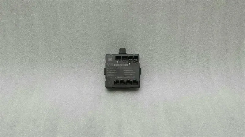 Mercedes E Class W207 C207 Right Door Module A2079001200 Door Control Unit Right