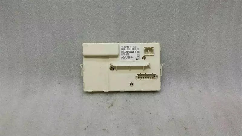 Mercedes E Class W207 Rear Window Module A2079000600 Control Unit Window Regulator