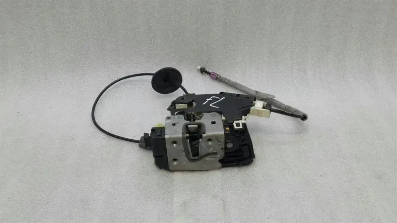 Mercedes E Class W207 Left Door Lock A2047202535 Door Lock Left Faulty