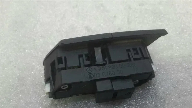 Mercedes R Class W251 door locking switch A2518200910 switch door lock