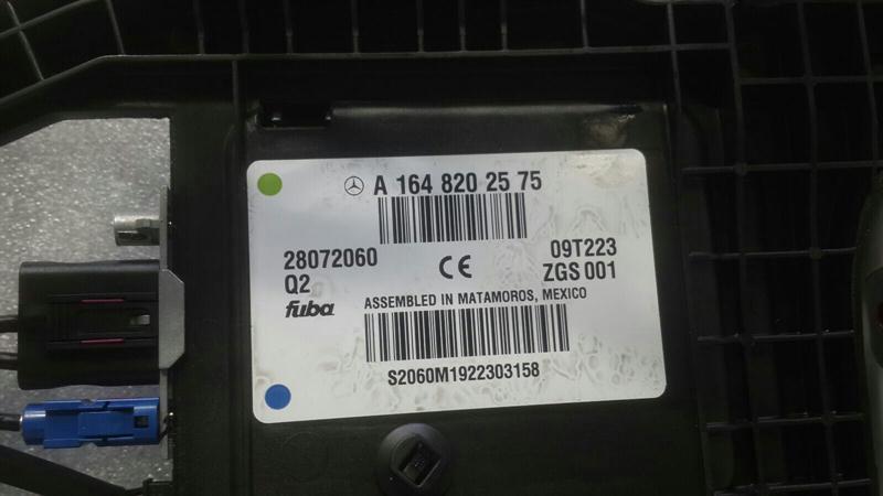 Mercedes R Class W251 Roof Antenna A1648202575 Roof Antenna