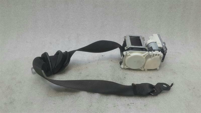 Mercedes R Class W251 FLH seatbelt A2518603186 seat belt front left