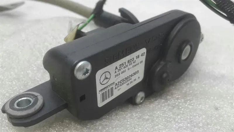Mercedes W251 Actuator Pop Out Window Right A2518201842 Window Adjuster Right