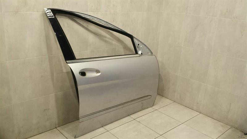 Mercedes R Class W251 Right Front Door A2517201005 Door Front Right.
