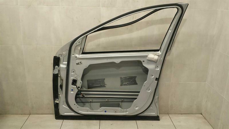 Mercedes R Class W251 Right Front Door A2517201005 Door Front Right.
