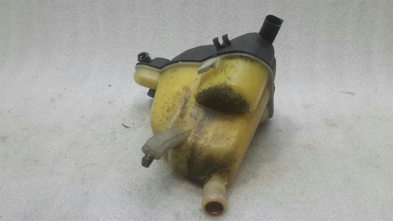 Mercedes R Class W251 Expansion Tank A2515000049 Expansion Tank Coolant.