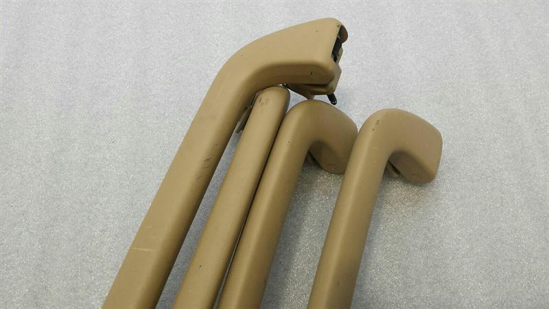 Mercedes S-Class W221 Roof Handles A2218100551 Retainer Handle Set