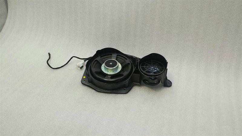 Mercedes S-Class W221 Front Right Door Speaker A2218205902 Loudspeaker Front RE