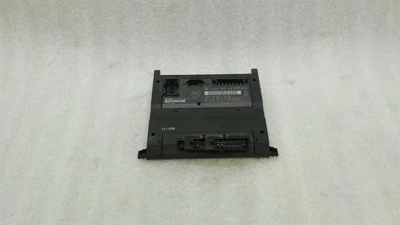 Mercedes S-Class W221 Right Seat Module A2218702286 Seat ECU Right.