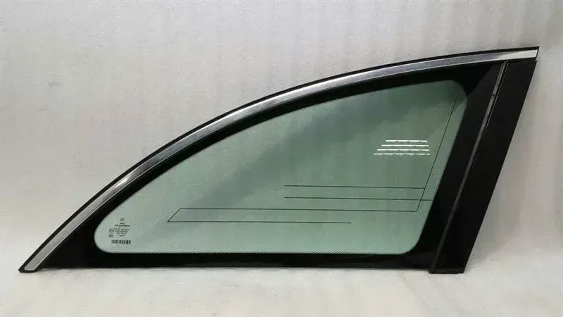 Mercedes R Class W251 RRH Quarter Glass A2516703050 Door Glass 1/4 Rear Right