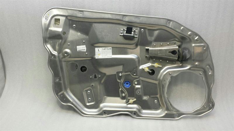 Mercedes W221 Left Front Door Winder A2217200146 Window Regulator Front Left