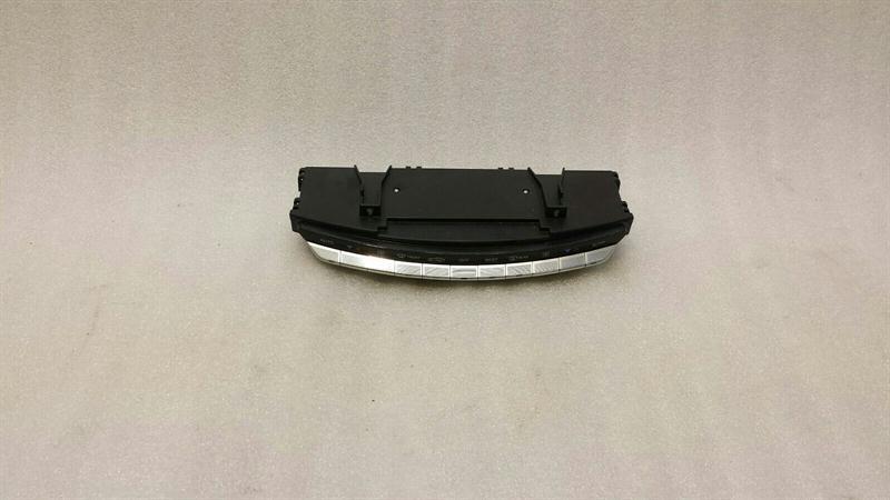 Mercedes S-Class W221 Auto Climate Control A2218700858 Climate Control Panel