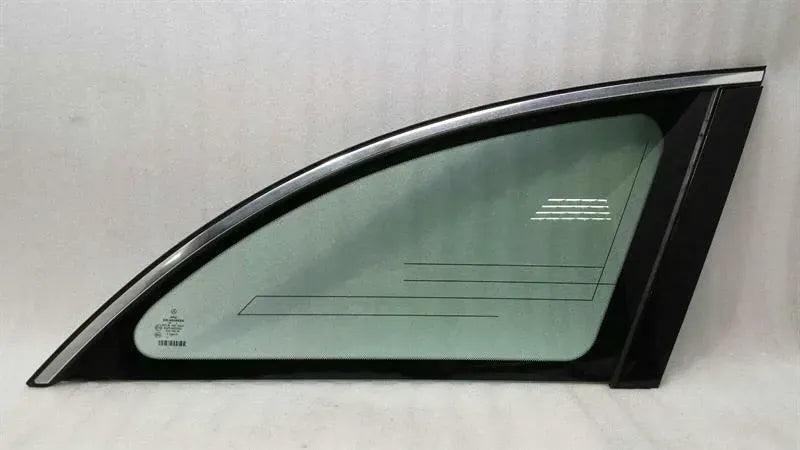 Mercedes R Class W251 RRH Quarter Glass A2516703050 Door Glass 1/4 Rear Right