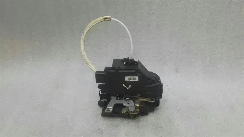 Porsche Boxster 986 RHD Left Door Lock 3B2837015F Right Handlebar.