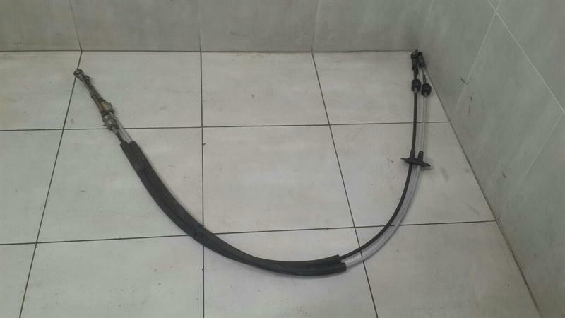 Porsche Boxster 986 Gearbox Cables 98642404110 Transmission Cable Set