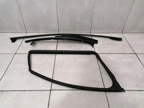 Porsche Panamera 971 front right door seal 971837432A door seals front right
