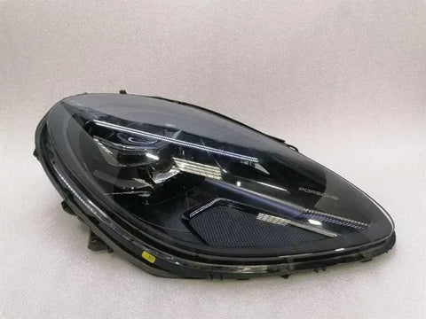 2019 Porsche Macan 95B Right Headlight 95B941010AD PDLS LIFT Headlight Right