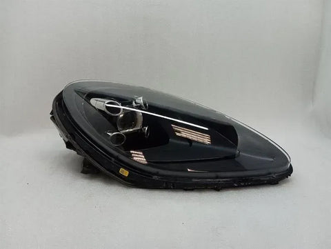 2020 Porsche Macan 95B Right Headlight 95B941010AM SPARES OR REPAIR Headlamp