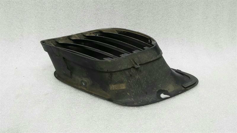 Porsche Boxster 986 Rear Right Grille 98650456200 Air Duct Rear Right