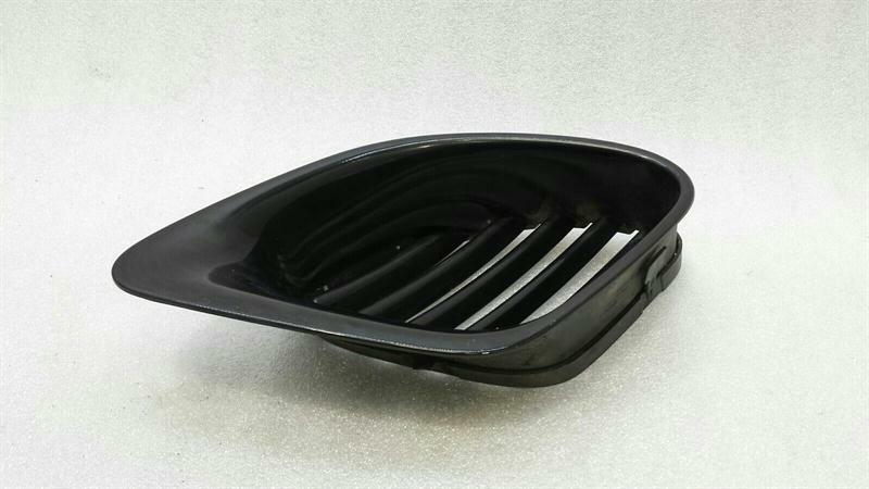 Porsche Boxster 986 Rear Right Grille 98650456200 Air Duct Rear Right