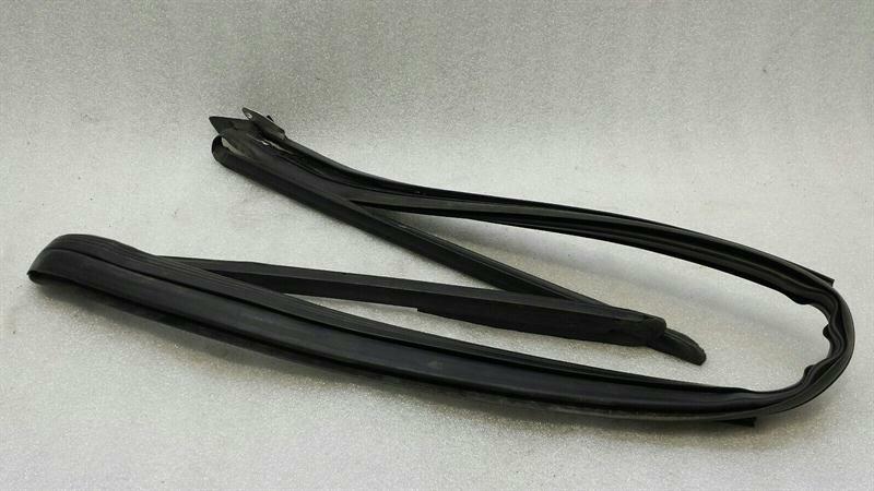 Porsche Boxster 986 Windshield Seal 98653707701 Windshield Rubber