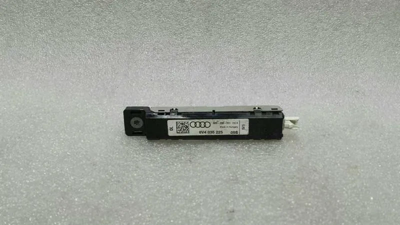 Audi RS3 8V Aerial / Antenna 8V4035225 Antenna