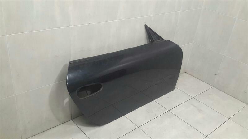 Porsche Boxster 987 right front door 99753101202 door front right
