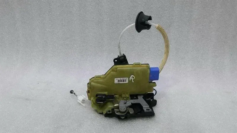 Porsche Boxster 987 997 right door lock 3D1837016C door lock right