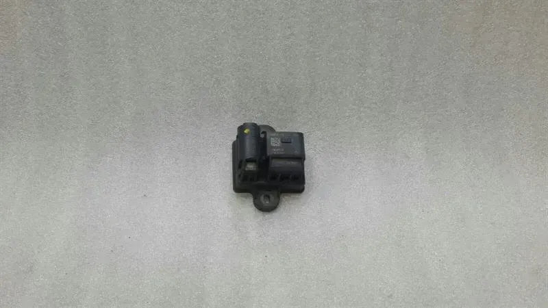 Mercedes E Class W212 Glow Plug Relay (Diesel) A6519000900 Incandescent Control Unit OM651