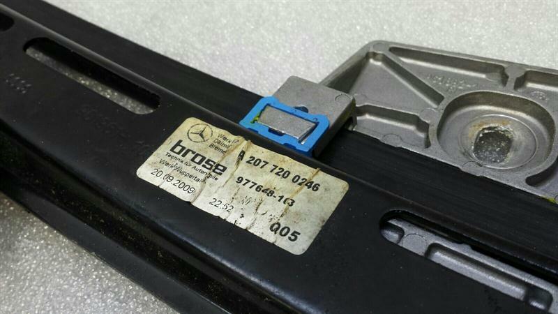Mercedes E Class W207 FRH Door Winder A2077200446 Front Right Window Regulator