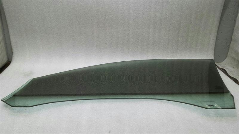 Mercedes E Class W207 FRH Door Glass A2077250210 Front Right Door Glass