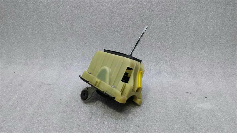 Mercedes E Class W207 W204 W212 Gear Selector A2042676324 Gear Shift Linkage