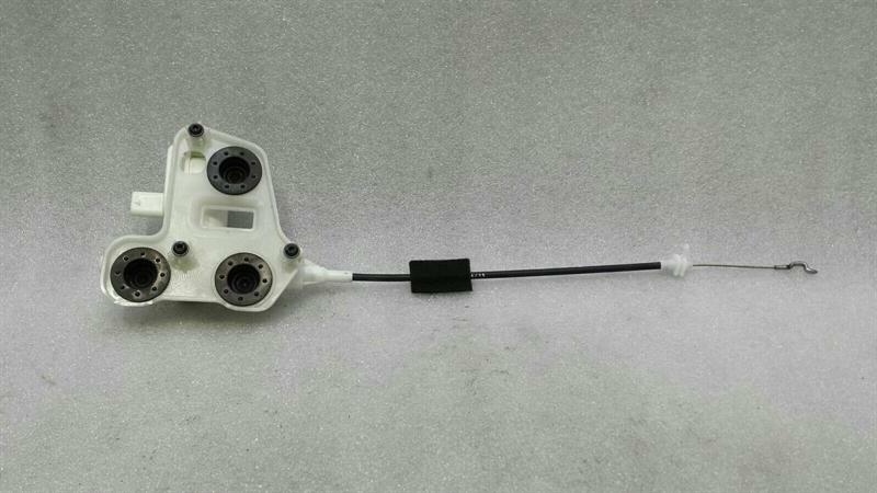 Mercedes GLC X253 Boot Lock Adjuster A0999068600 Tailgate Lock Actuator Motor