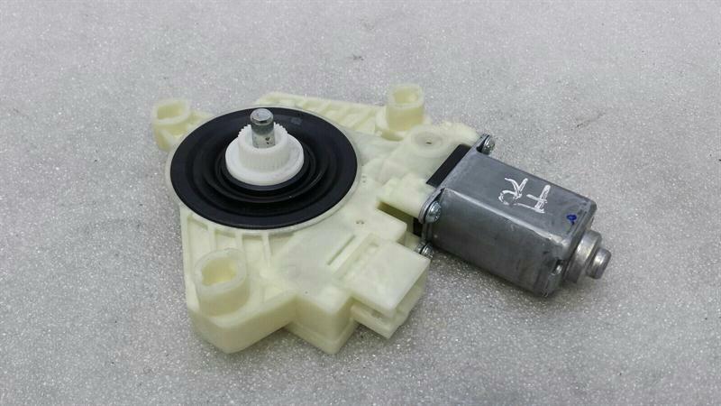 Mercedes GLC X253 door window motor A2059060113 window regulator motor front right