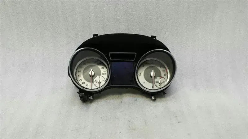 Mercedes GLA X156 Instrument Cluster A1569009902 Speedometer MPH Diesel