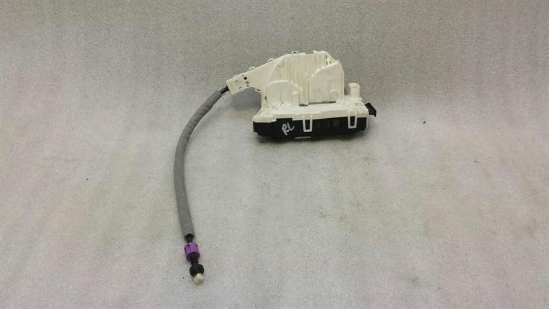 Mercedes GLA X156 rear left door lock A2047303535 door lock rear left