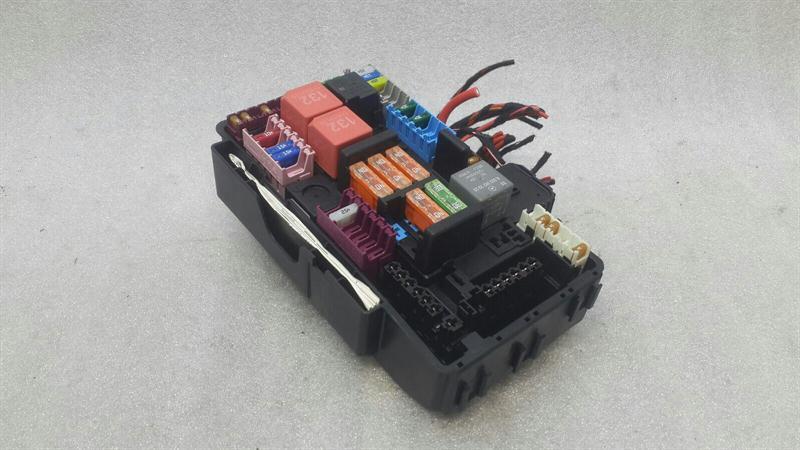 Mercedes C Class W205 Fuse Box A2225402250 Fuse Box