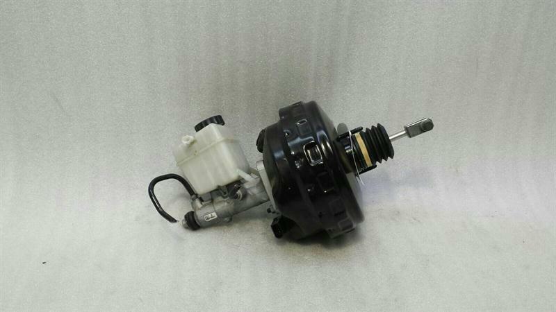 Mercedes SLK R172 Brake Servo A1724300730 Brake Booster