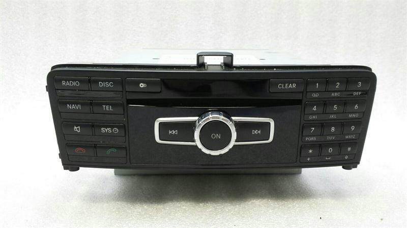 Mercedes SLK R172 CD player A1729007408 audio system controller navigation