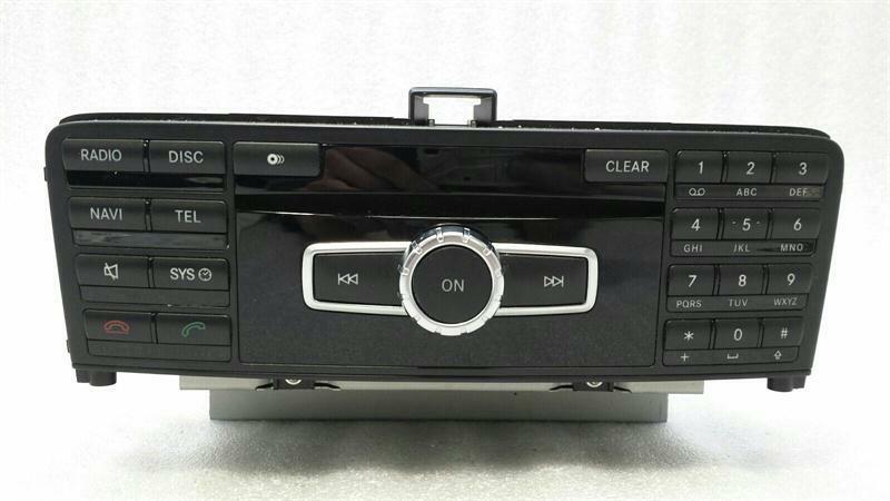 Mercedes SLK R172 CD player A1729007408 audio system controller navigation