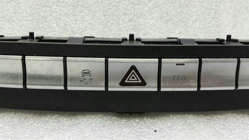 Mercedes SLK R172 Switch Block Hazard Switch A1729051000 Switch