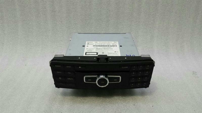 Mercedes SLK R172 CD player A1729007408 audio system controller navigation