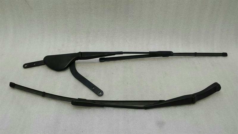 Mercedes SLK R172 RHD Wiper Arm A1718200944 Right Handlebar Set
